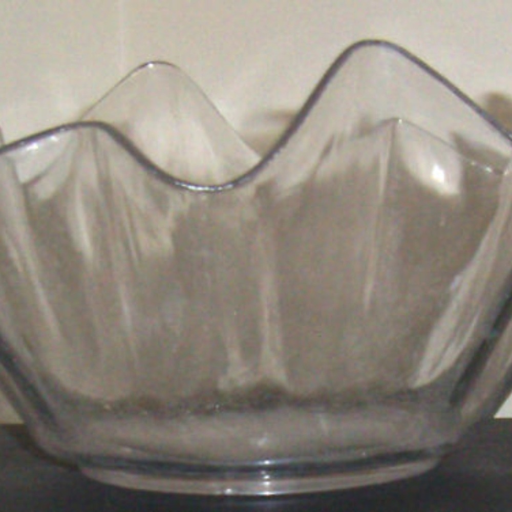 True vintage rare scallop pointy edges